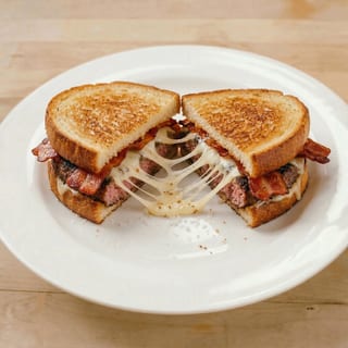 Grilled Bacon Burger Melt