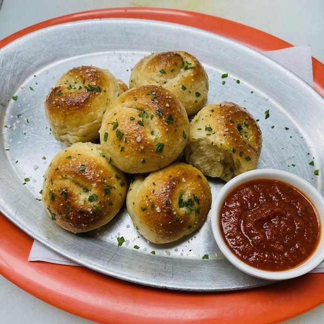 Garlic Knots.